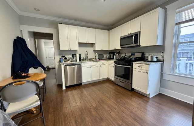 662 Moody St. photos photos