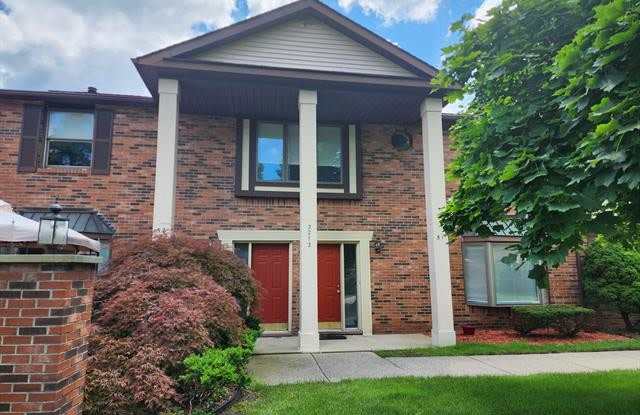 2272 LONDON BRIDGE Drive - 2272 London Bridge Drive, Rochester Hills, MI 48307