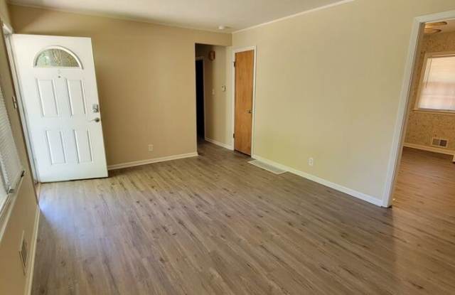 4812 Richmond Avenue Gallery 3