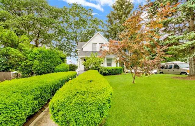 265 Mayflower Avenue photos photos