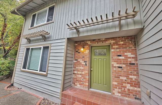 Beautiful 2 Story 3 Bed 2.5 Bath Gallery 4
