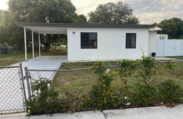16450 NW 23rd Ct photos photos
