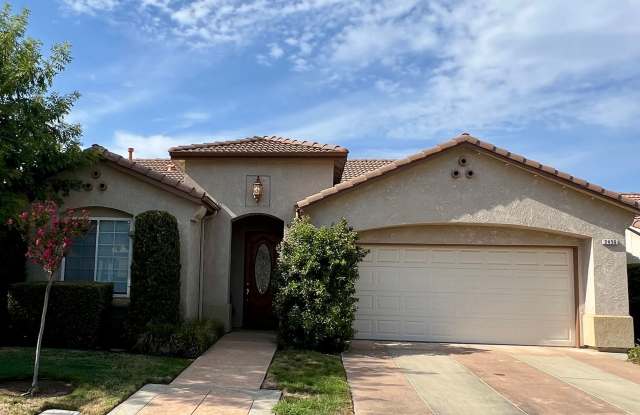 3 bedroom, 2 bathroom home located in Fresno- Great Location! Gallery 1