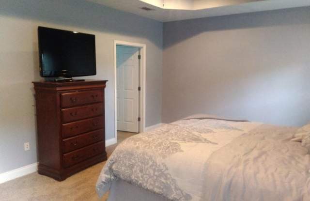 1639 Line Drive Gallery 4