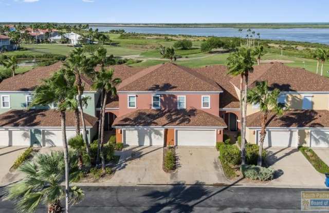 5 Harbor Town photos photos
