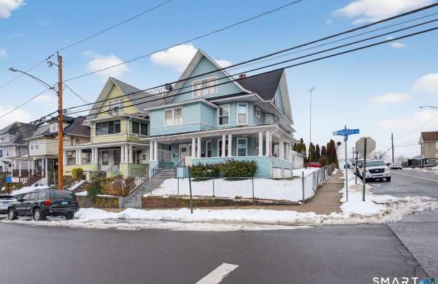 361 Ridgefield Avenue unit: 2 photos photos