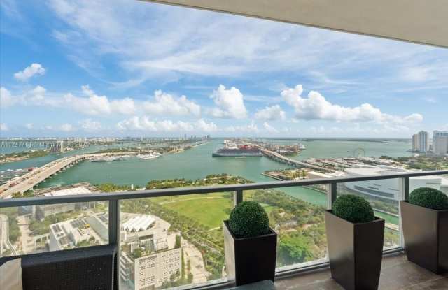 1100 Biscayne Blvd photos photos