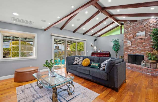 135 Underhill Drive Gallery 4