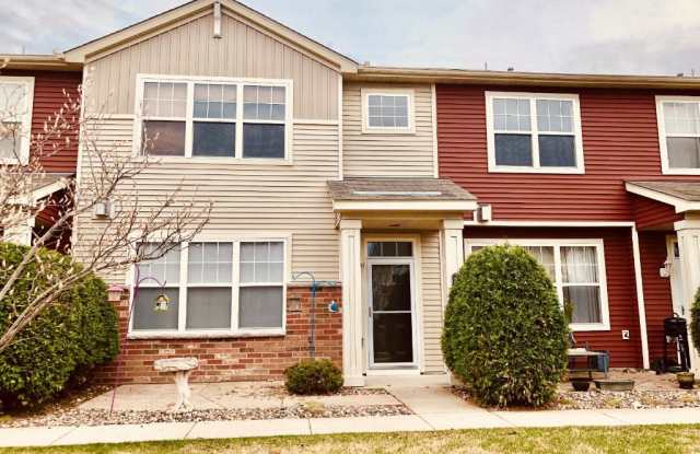3Bed*2.5Bath plus loft*1767SqFt. Great Amentities. Avail June 1 photos photos
