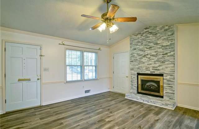 6428 Paradise Point Road Gallery 4