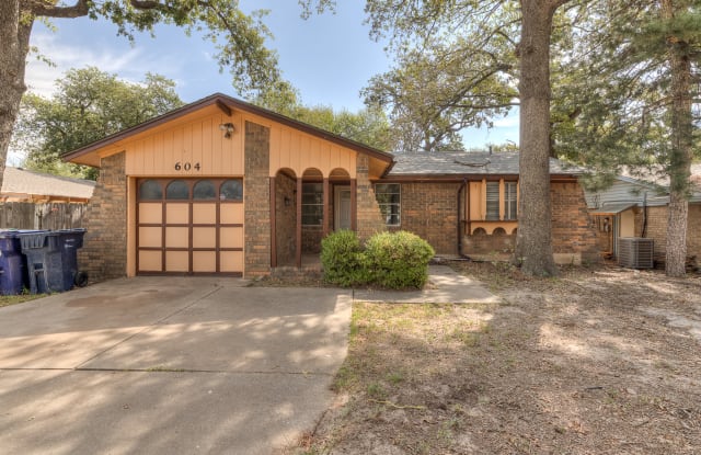 604 Greenvale Road photos photos