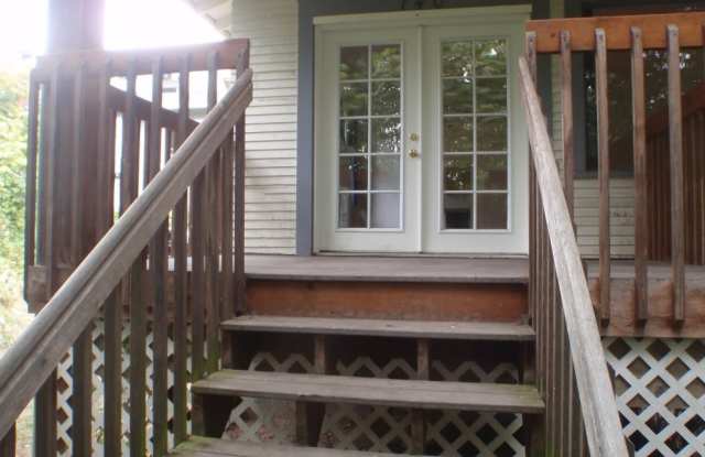 Two story, 7 Bedroom 2 Bath House on South Hill! photos photos