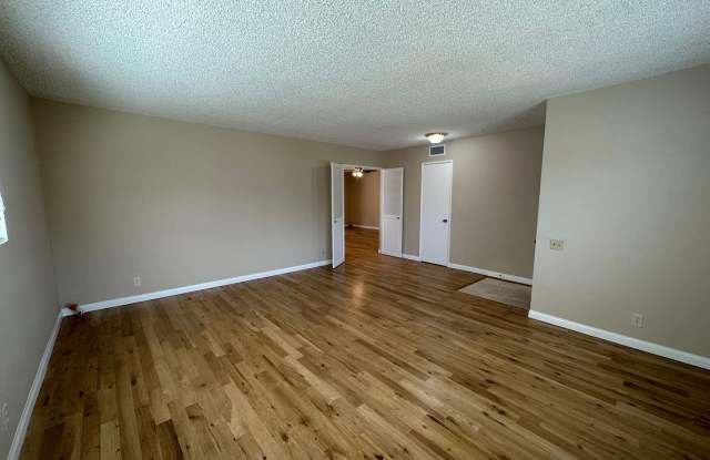 Stunning West Hills 3+2 Completely Remodeled Gallery 4