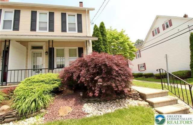 939 Lincoln Avenue photos photos