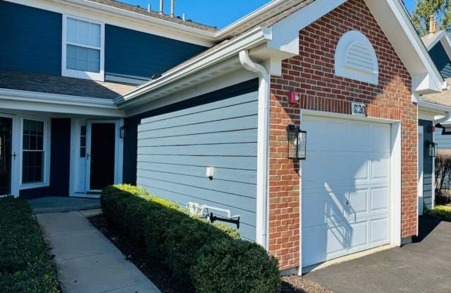 1120 Kingston Court Gallery 2