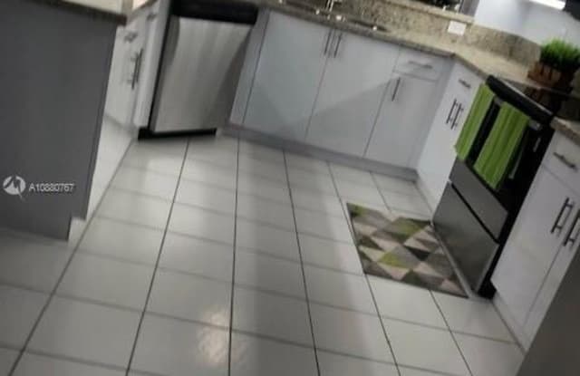 7758 Granville Dr - 7758 Granville Drive, Tamarac, FL 33321