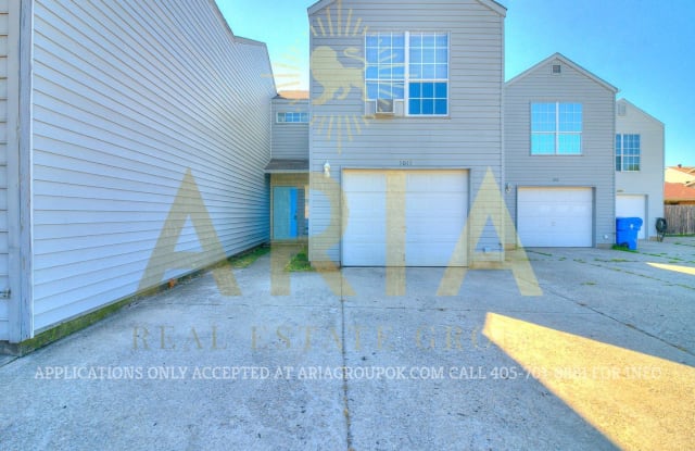 1011 Rambling Oaks Dr. - 1011 Rambling Oaks Drive, Norman, OK 73072
