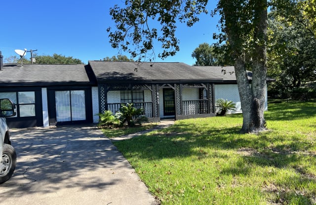 8672 Cloverdale St - 8672 Cloverdale Drive, Jefferson County, TX 77705