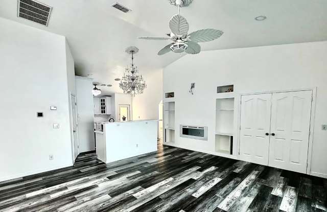 546 SE 5th Ave photos photos