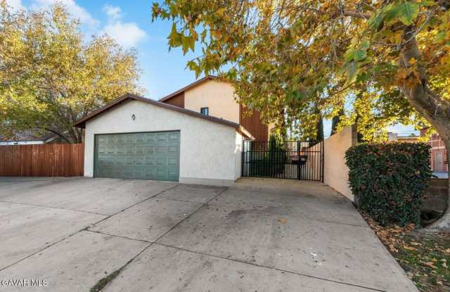 324 E Avenue Q7 - 324 East Avenue Q7, Palmdale, CA 93550