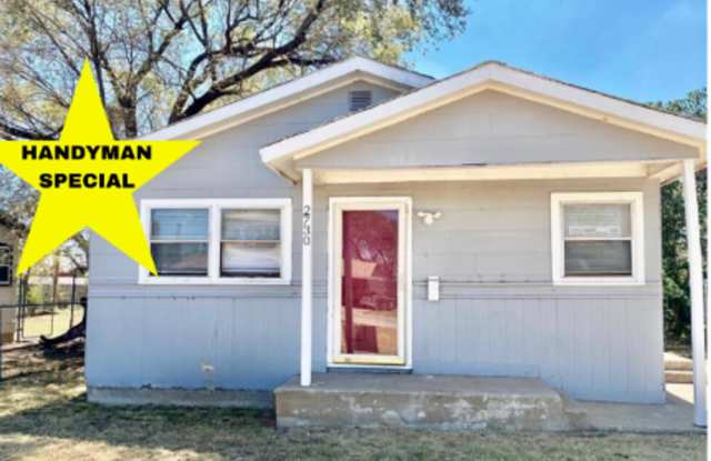 Handyman Special $0 First Month's Rent / “You fix, you SAVE BIG!!” Contact Mayshell for details: 806 704-3055 ext 2 Gallery 1