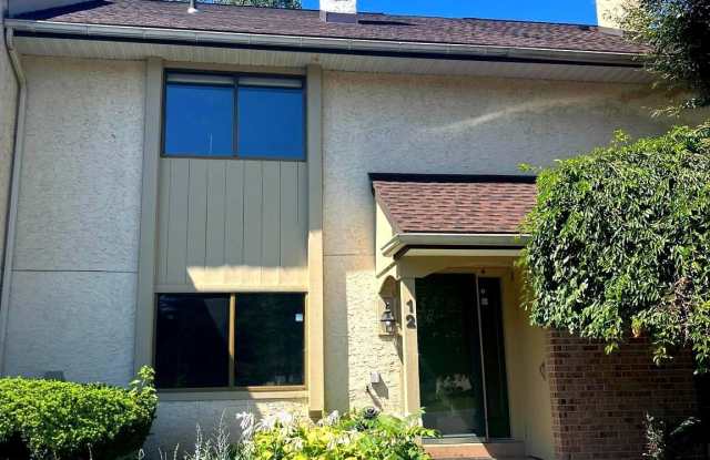12 PINE WOODS COURT photos photos