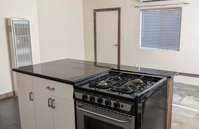 405 North Cloverdale Boulevard photos photos