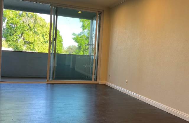 4915 Tyrone Ave Apt 103 photos photos