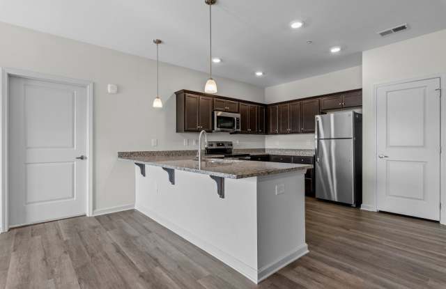 The Groves at 421 *Move In Special* photos photos The Groves at 421 *Move In Special* photos photos