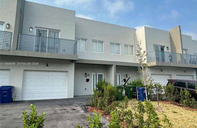 116 NW 10TH ST #B HALLANDALE BEACH, FL 33009 - 116 Northwest 10th Street, Hallandale Beach, FL 33009