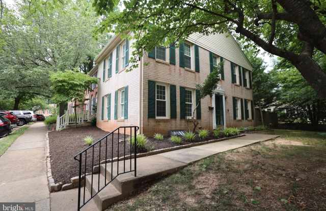 2400 ANSDEL Court photos photos