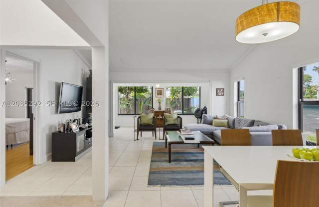 11472 SW 87th Ter photos photos