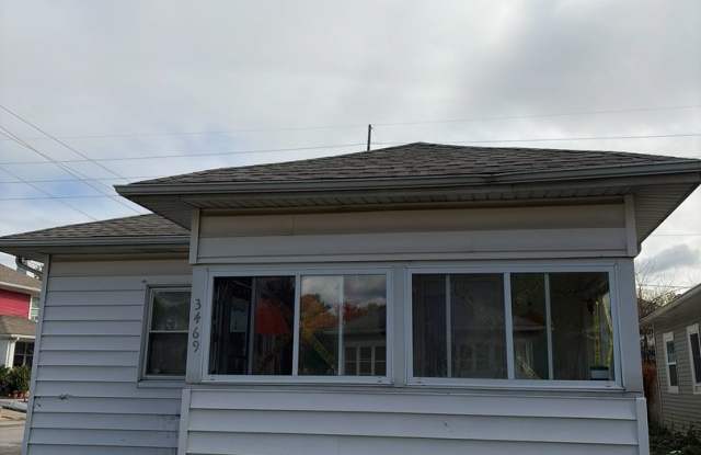 Welcome to this charming 2-bedroom, 1-bathroom single-family home located in the heart of Indianapolis photos photos