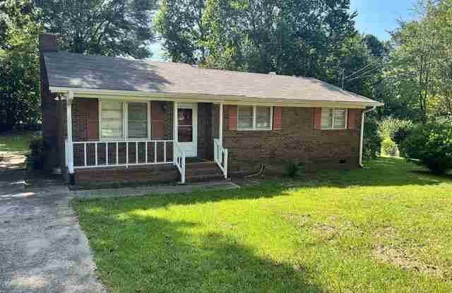 411 Cade Street - 411 Cade Street, Hartwell, GA 30643