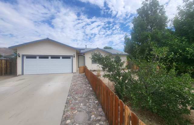 Spacious 4 Bedroom house- 30 Duffy Court, Dayton NV photos photos
