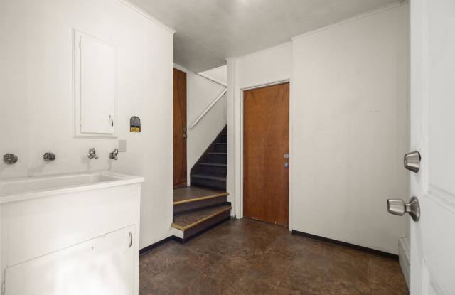 216 North K Street Gallery 2