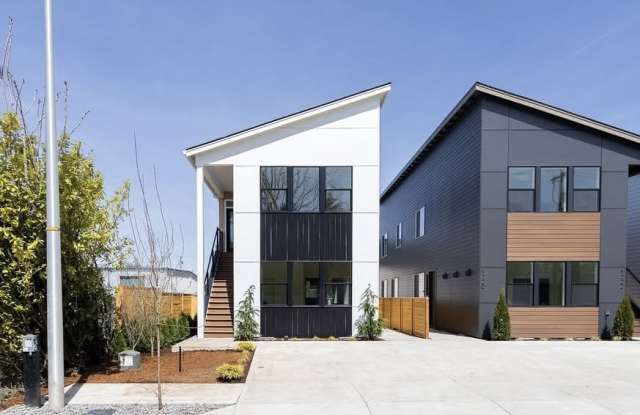 1224 W 24th St photos photos