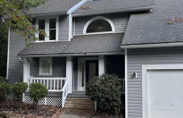 14300 Woods Walk Lane - 14300 Woods Walk Lane, Woodlake, VA 23112