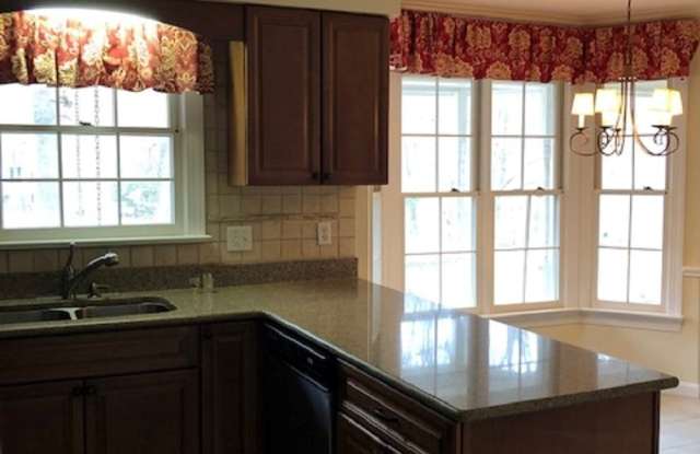 122 Brannigan Pl Gallery 3