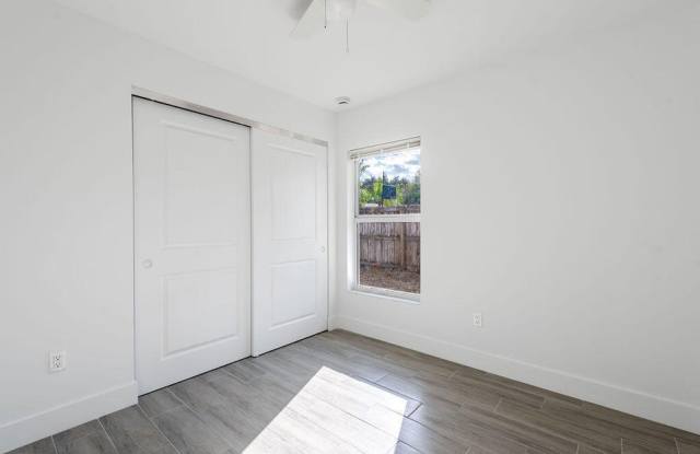 4959 Southeast Primrose Way unit 2 Gallery 4