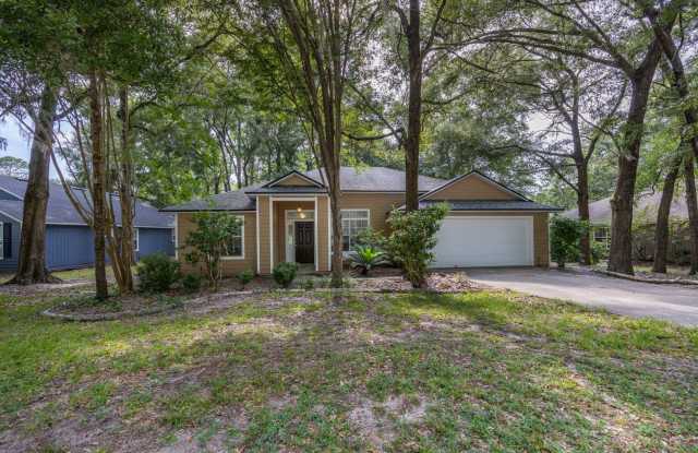 Nicely remodeled 4 bedroom 2 bath home In Hickory Forest photos photos