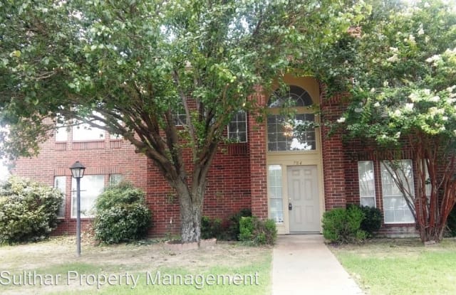 704 Inglewood Trl - 704 Inglewood Trail, DeSoto, TX 75115