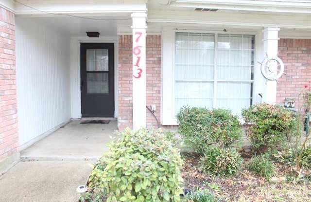 7613 Spinnaker Cove Gallery 3