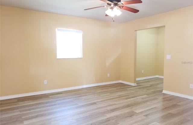 1364 FAIRWAY DRIVE Gallery 3