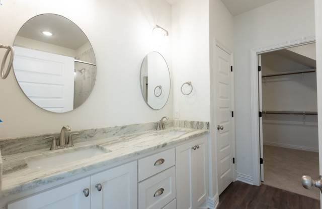 Townhome for lease Available 7/6/2026 Gallery 4