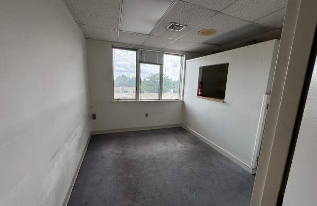 6400-N SEVEN CORNERS Place unit: 1N - 6400 Seven Corners Place, West Falls Church, VA 22044