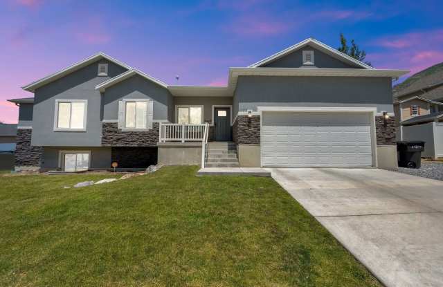 1177 E 850 S Gallery 1