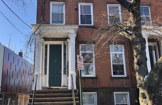 42 Warren St - 42 Warren Street, New Haven, CT 06511
