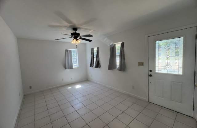 568 LAKE FRST Gallery 3