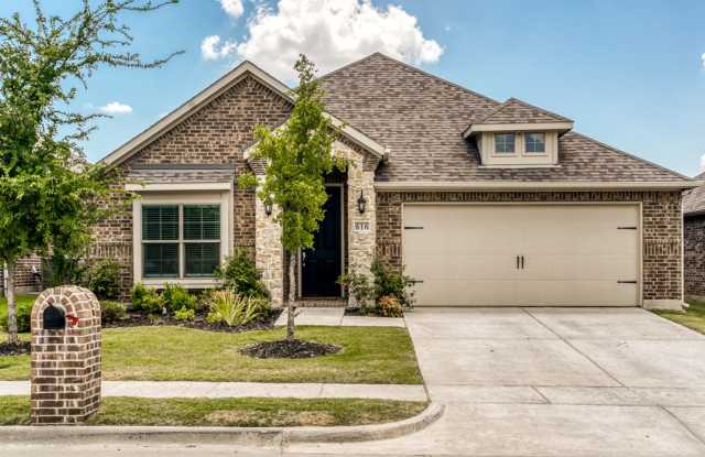 Gorgeous 3 bedroom, 2 bathroom home has a wonderful open floorplan and a great backyard. photos photos
